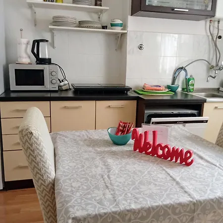 Sibenik,center With Free Parking Apartment